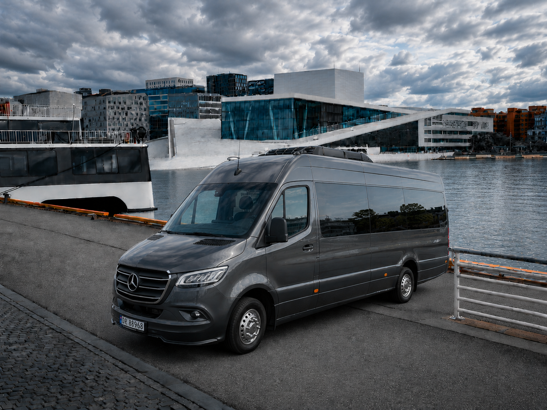 Mercedes Sprinter exterior